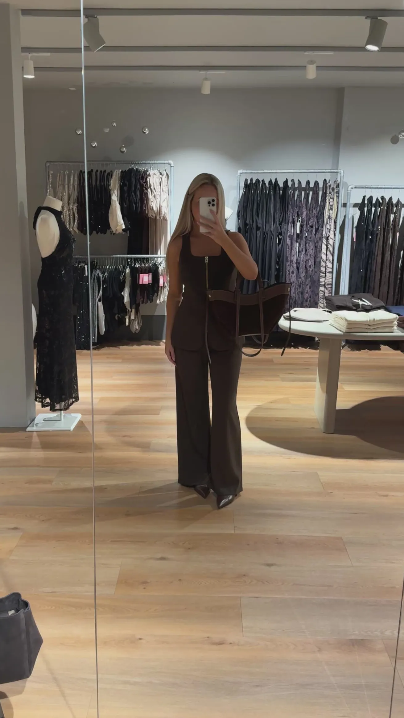 Alicia vest mørkebrun