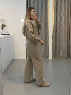 Alma sweatshirt lysebrun