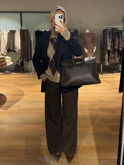 Amalie striktrøje brun