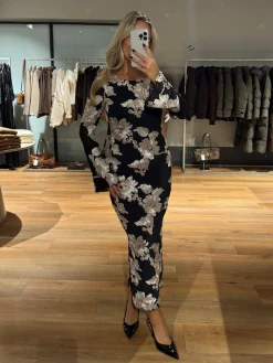 Bella kjole mønstret