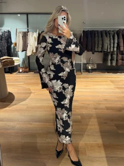 Bella kjole mønstret