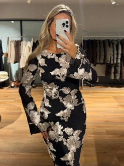 Bella kjole mønstret