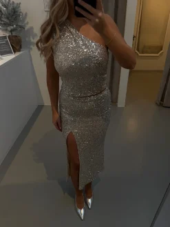 Claudia nederdel guld