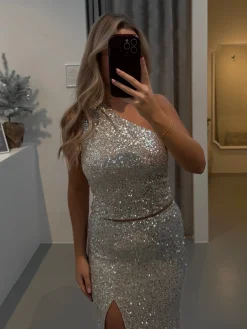 Claudia nederdel guld