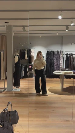 Ella striktrøje creme