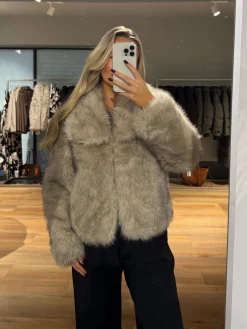 Flavia faux fur creme