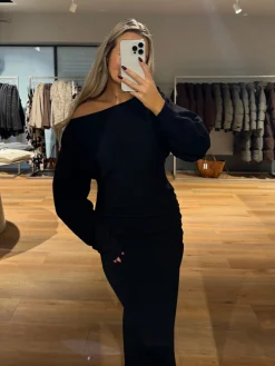 Jenny strikkjole sort