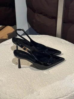 Karla stiletter sort