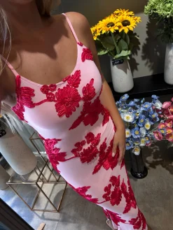 Naomi kjole lyserød