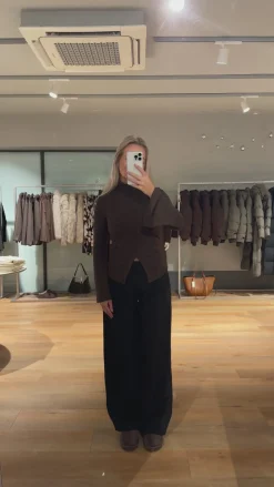 Signe bluse mørkebrun